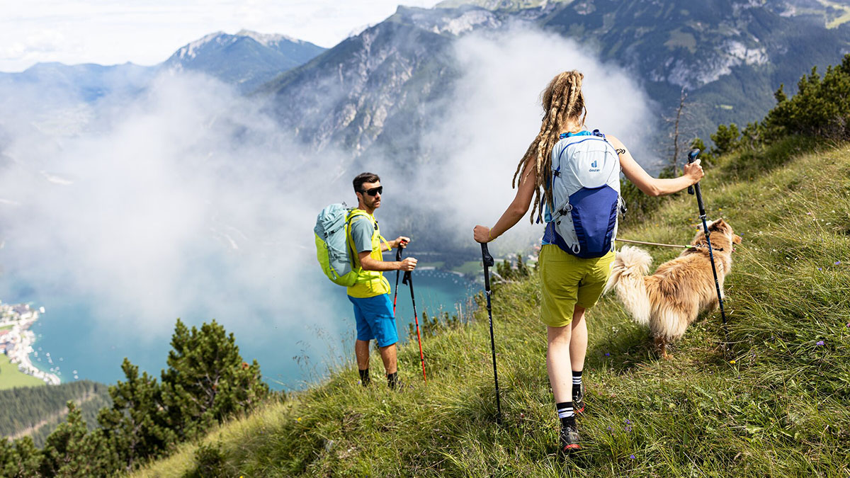 Deuter Speed Lite 23 SL — średnich rozmiarów sportowy plecak dla kobiet - kolor: shale-graphite